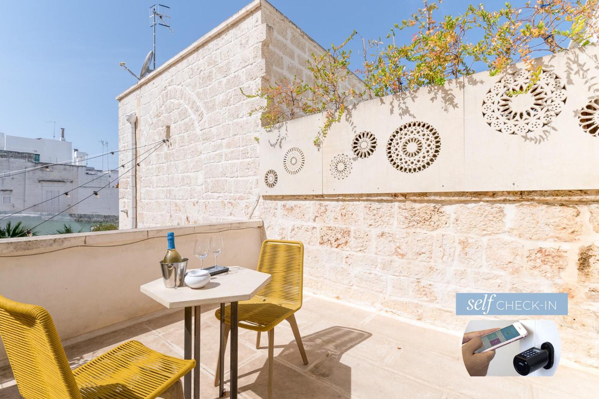 Vico Bianco Raro Smart Rooms Collection Ostuni Exterior foto