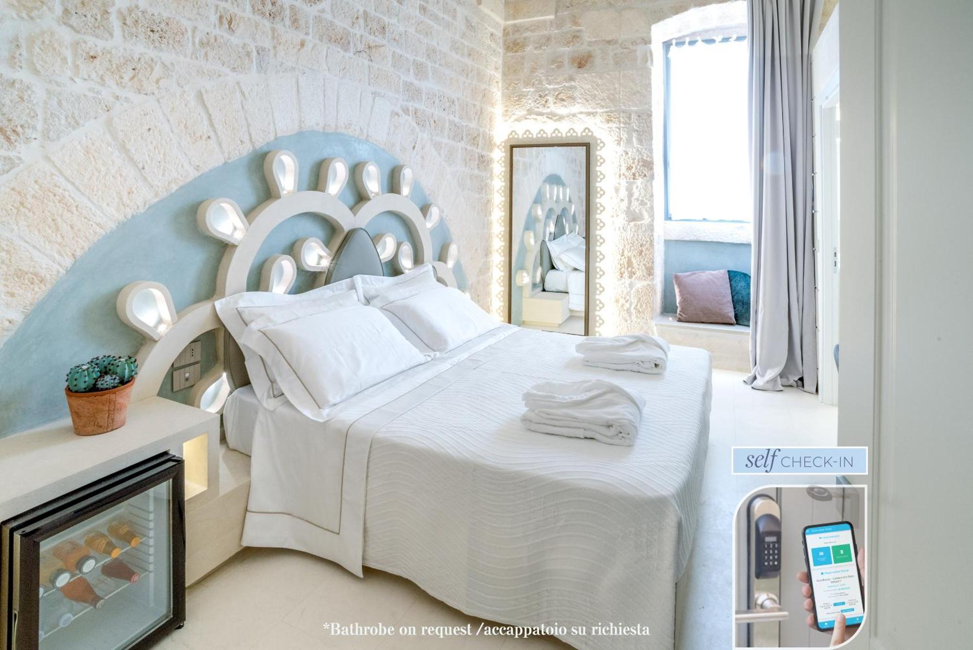 Vico Bianco Raro Smart Rooms Collection Ostuni Exterior foto