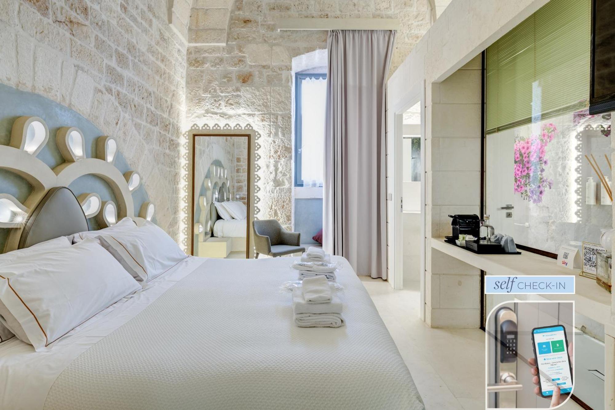 Vico Bianco Raro Smart Rooms Collection Ostuni Exterior foto